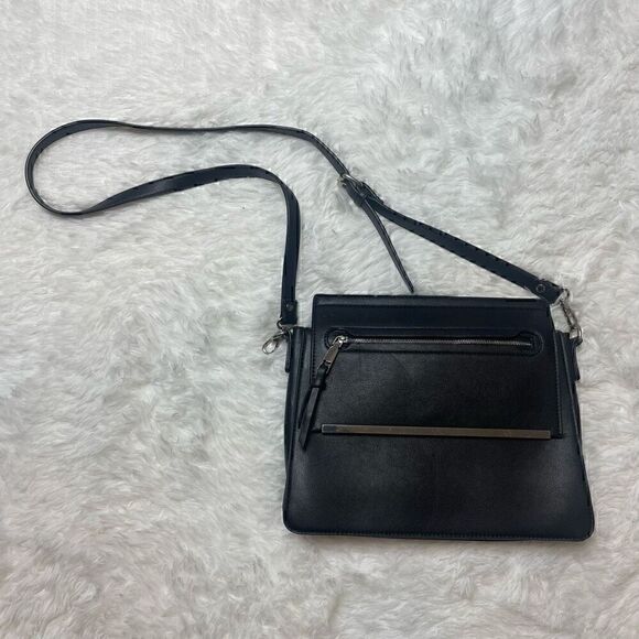 BCBG Black Leather Shoulder Bag Handbag Purse Crossbody Logo Zipper - Picture 1 of 16